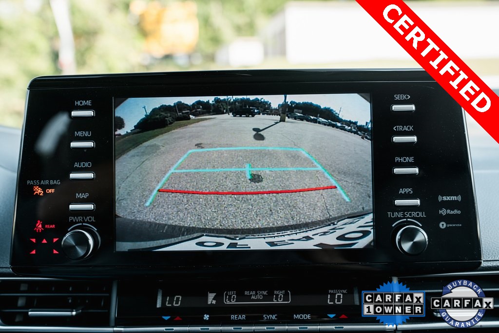 2021 Toyota Sienna XLE photo 22