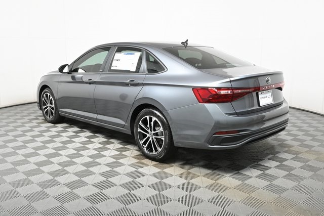 2025 Volkswagen Jetta 1.5T Sport photo 4