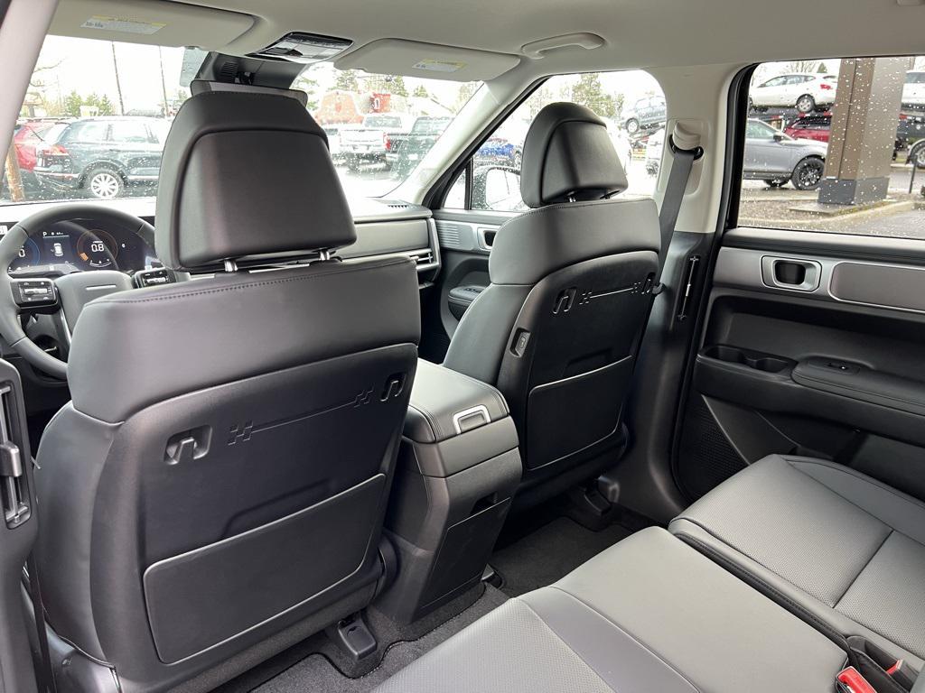 2025 Hyundai Santa Fe SEL photo 28