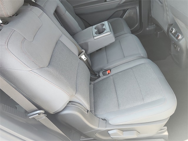 2025 Ford Explorer photo 16