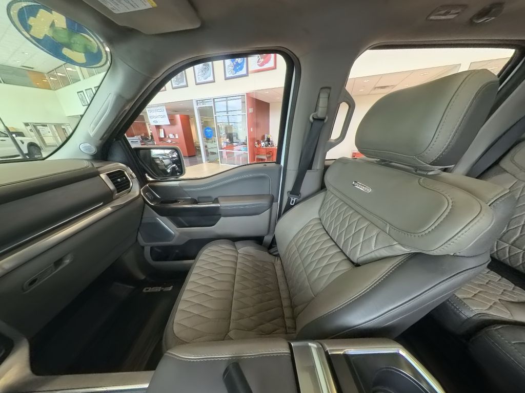 2024 Ford F-150 Platinum photo 25