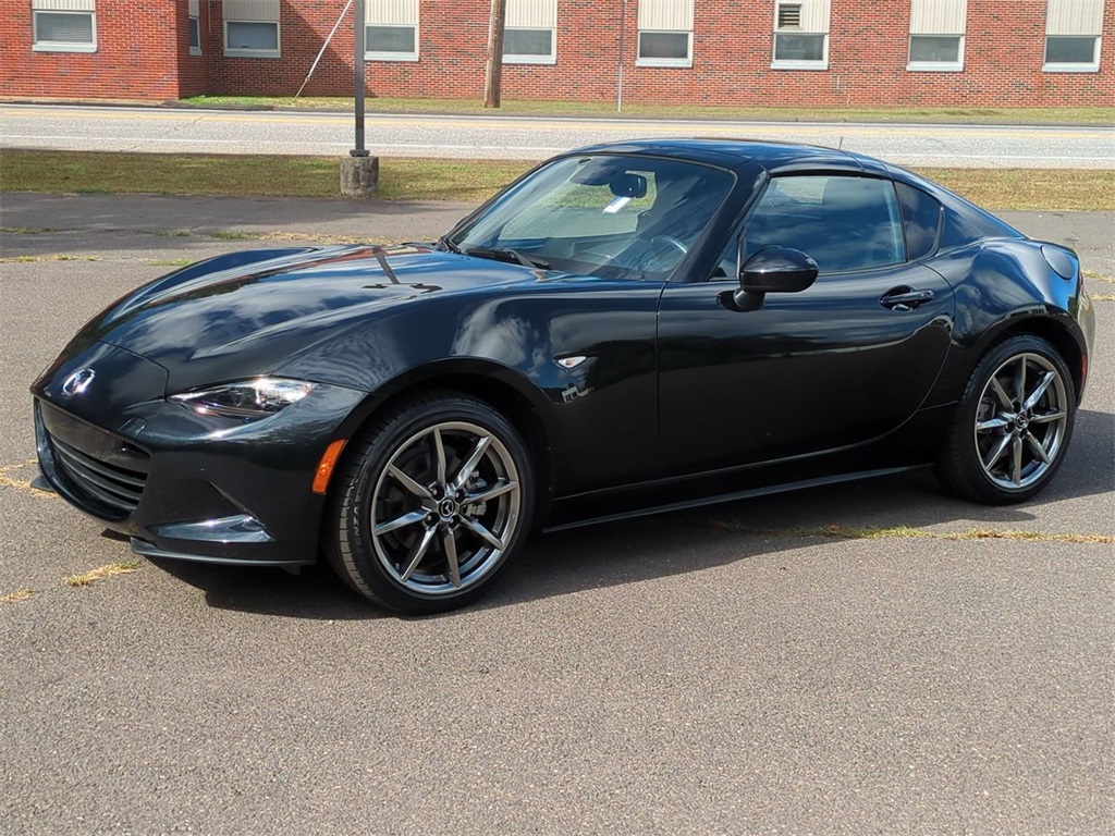 2023 Mazda MX-5 Miata RF Miata Grand Touring photo 2