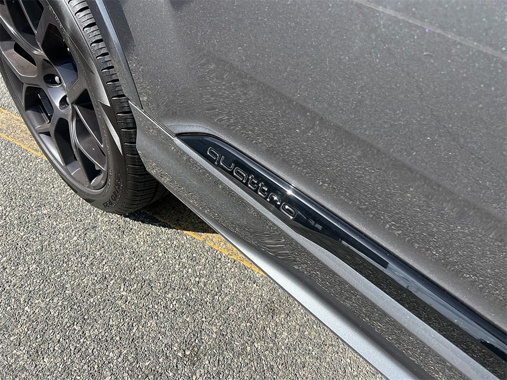 2025 Audi SQ7 Premium Plus photo 3