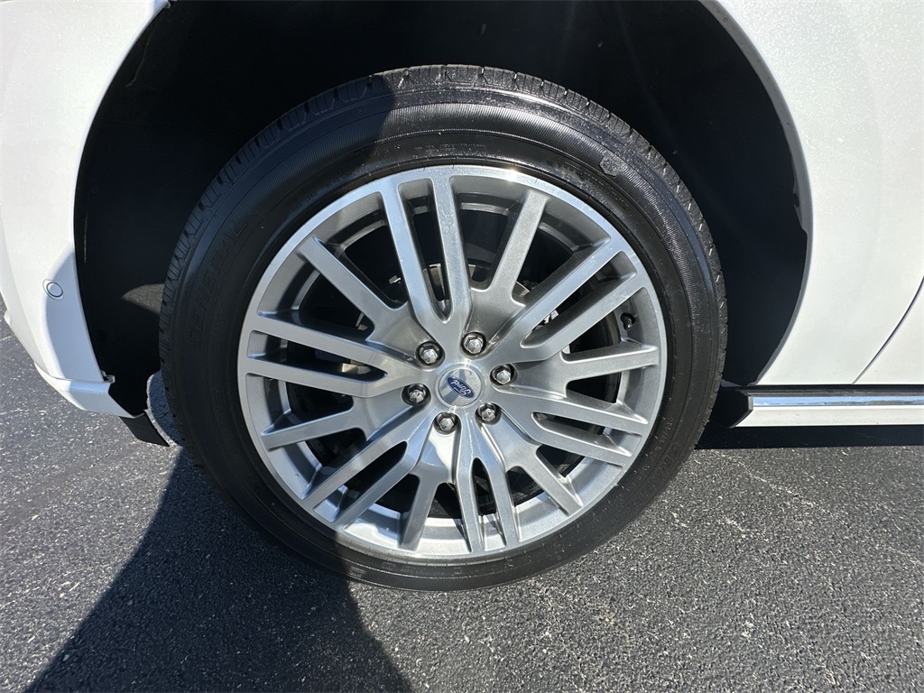 2024 Ford Expedition MAX Platinum photo 10