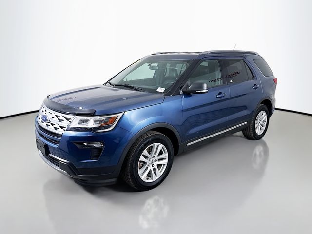 2019 Ford Explorer XLT photo 2