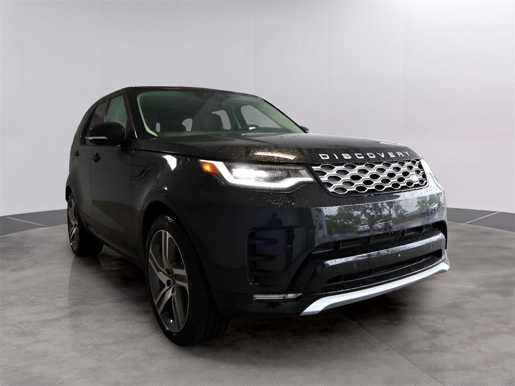 2025 Land Rover Discovery Metropolitan Edition photo 3