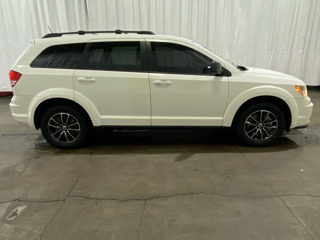 Used 2018 Dodge Journey SE with VIN 3C4PDCABXJT384846 for sale in Grants Pass, OR