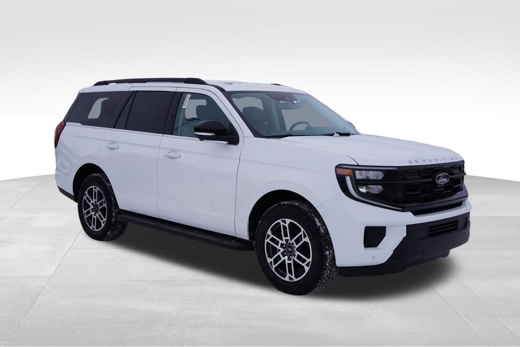 2026 Ford Expedition Active's photo