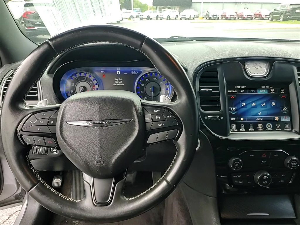 2016 Chrysler 300 S photo 28