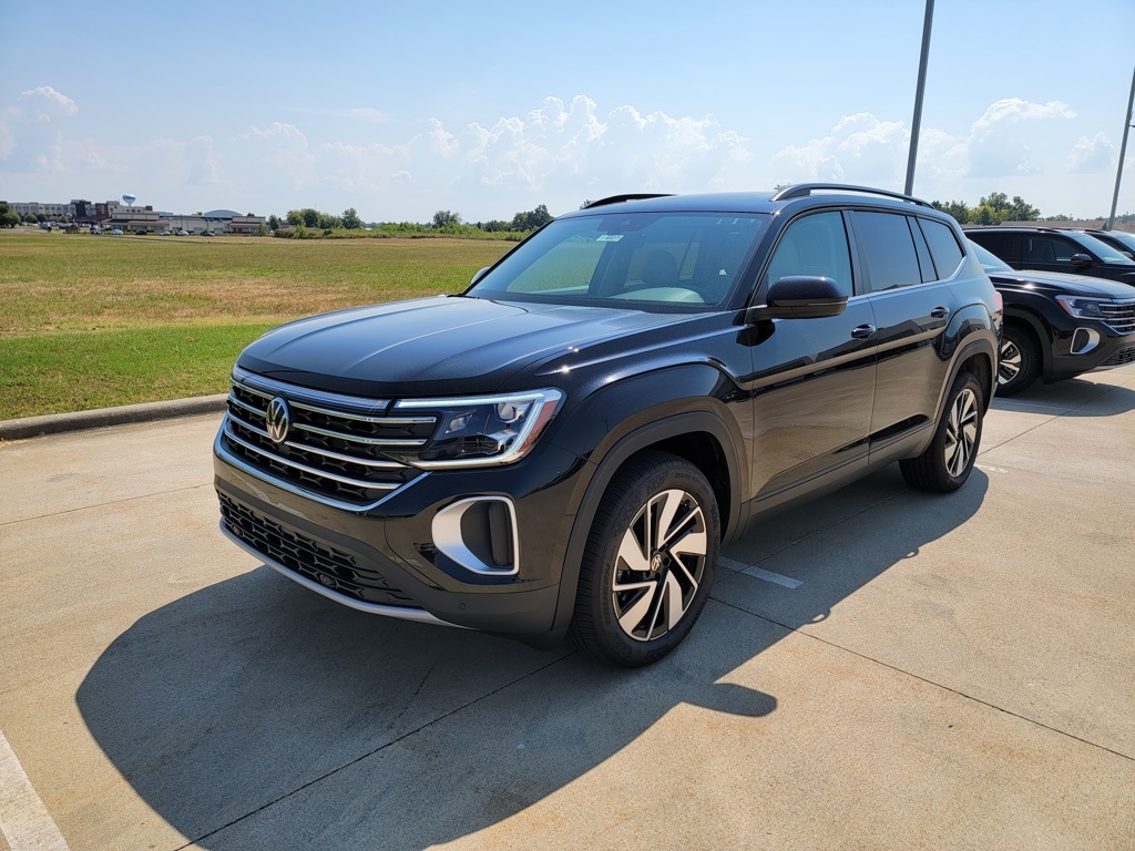 2025 Volkswagen Atlas SE Technology photo 6