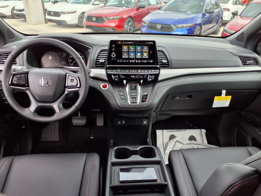 2026 Honda Odyssey photo 11