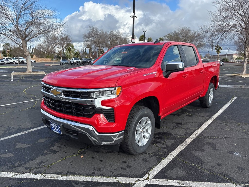 2025 Chevrolet Silverado 1500 LT photo 7