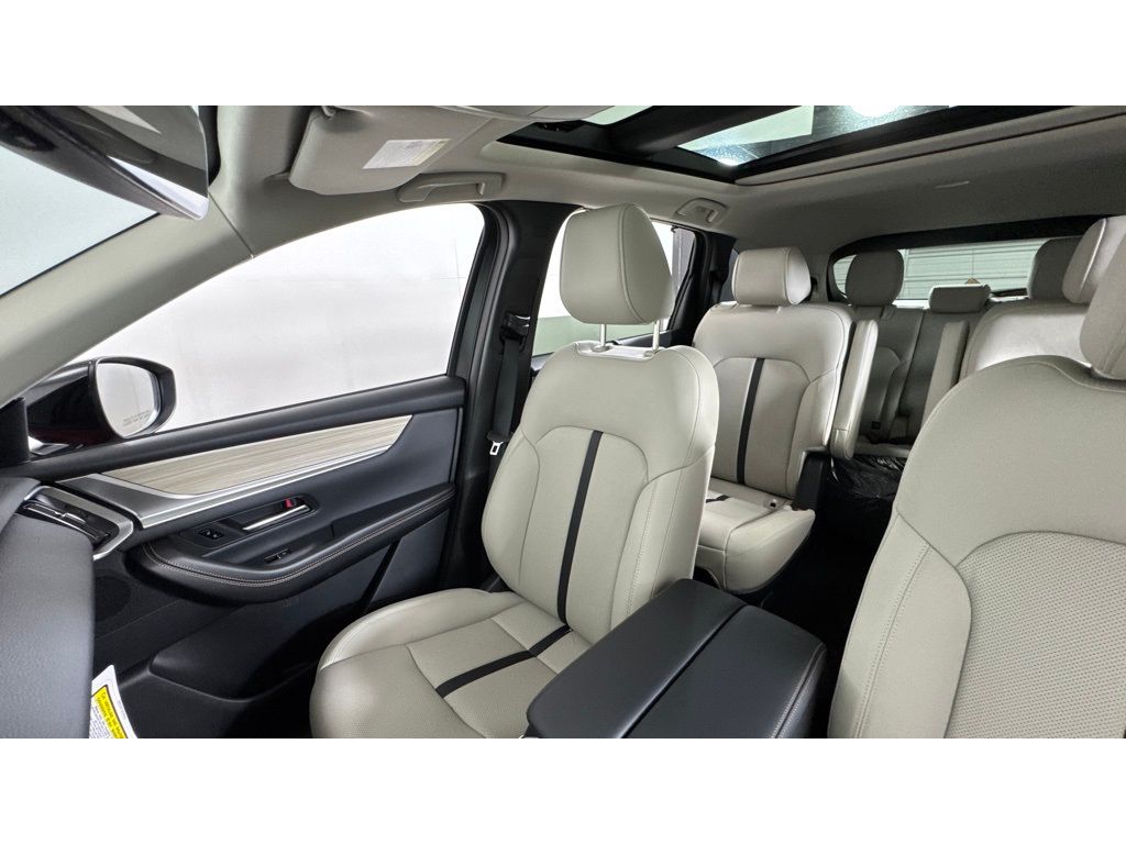 2025 Mazda CX-90 Premium S photo 8