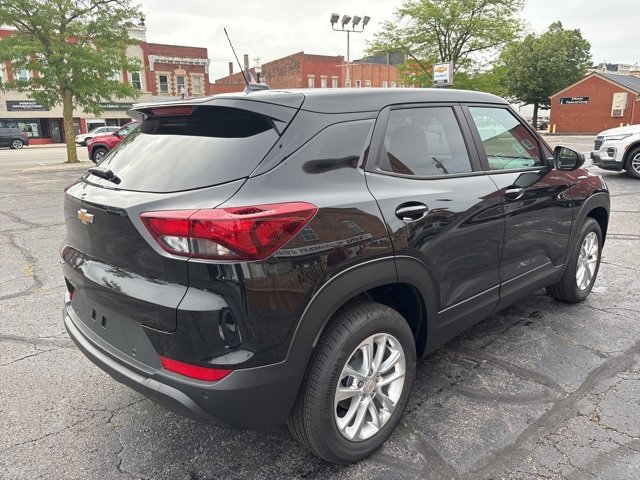 2026 Chevrolet Trailblazer LS photo 4