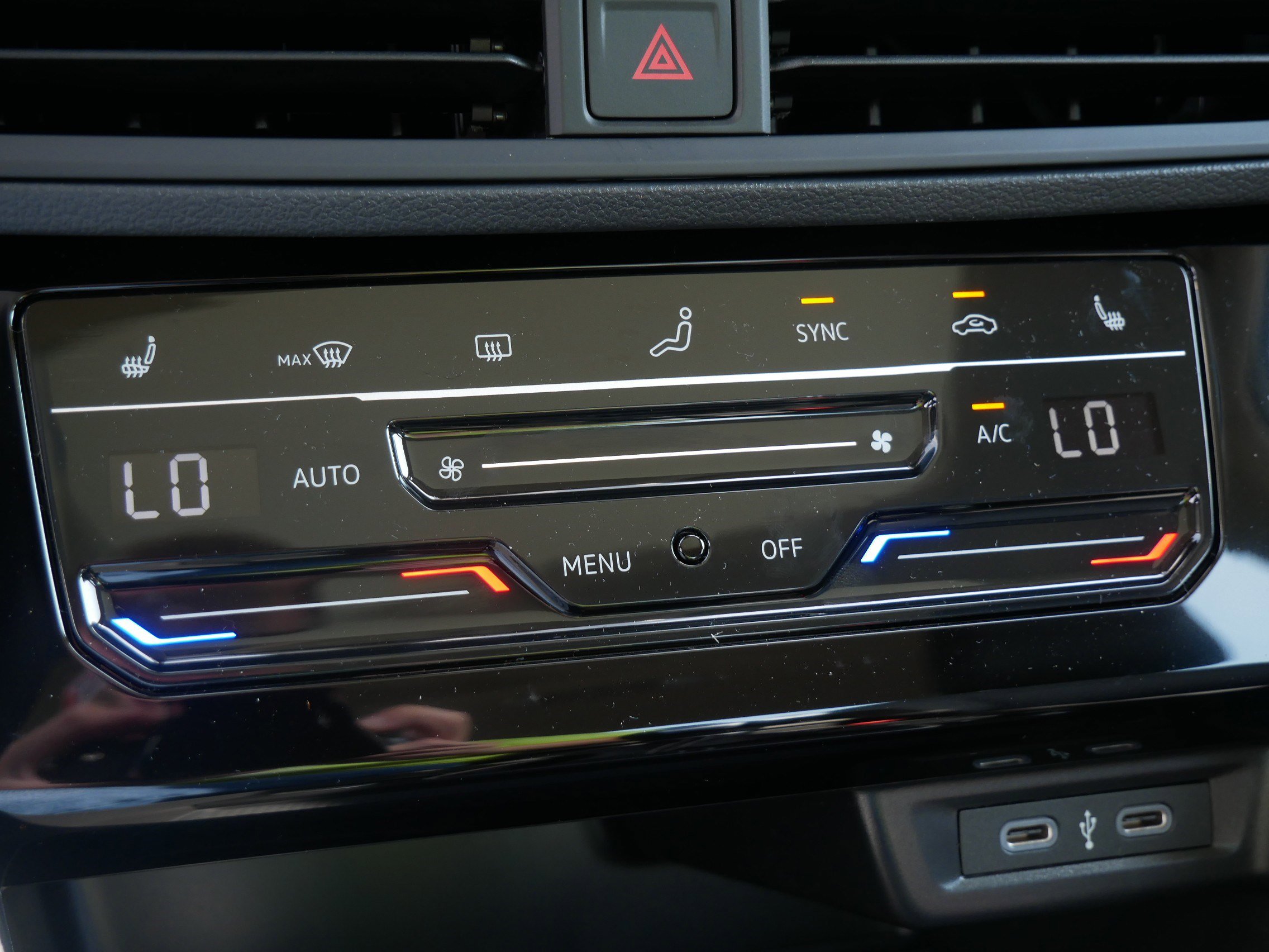 2025 Volkswagen Jetta SE photo 8
