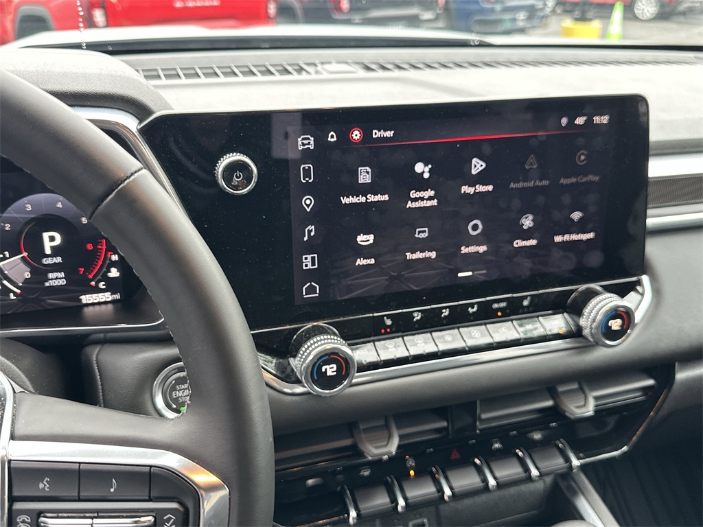 2024 GMC CANYON - Image 13