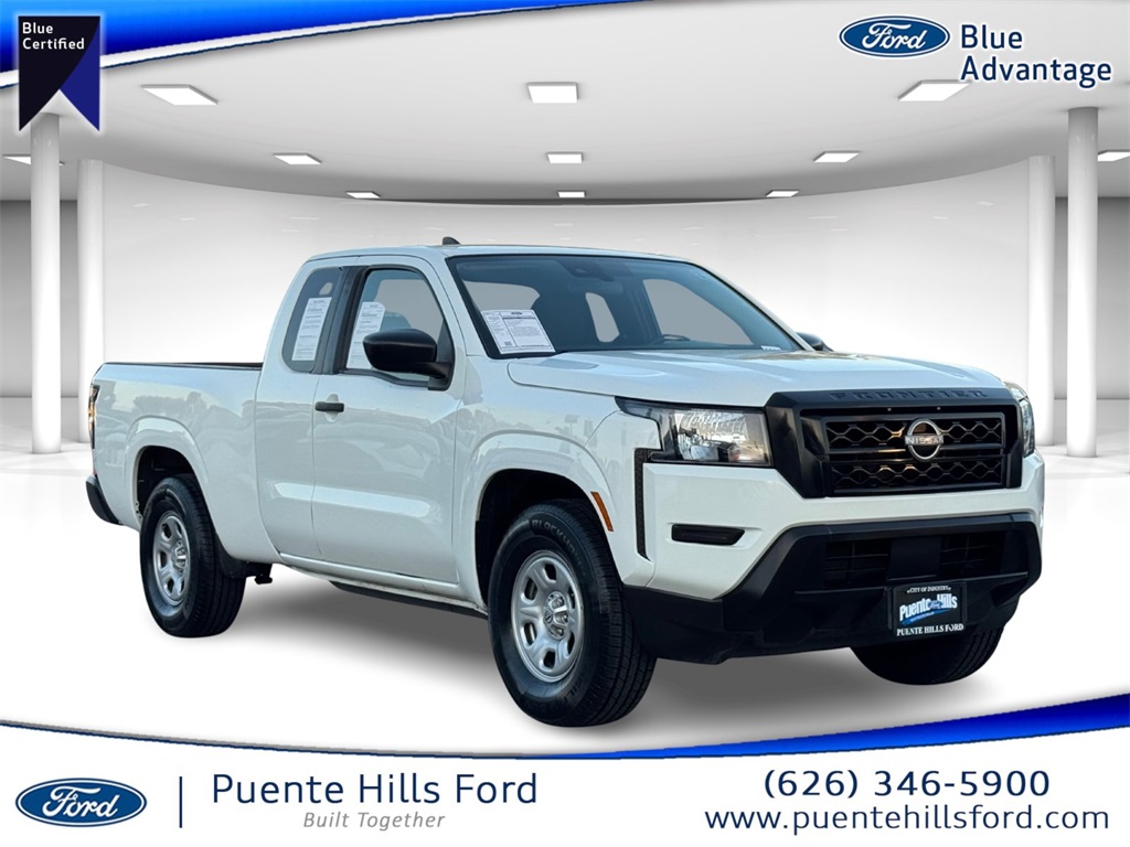 2023 Nissan Frontier S's photo