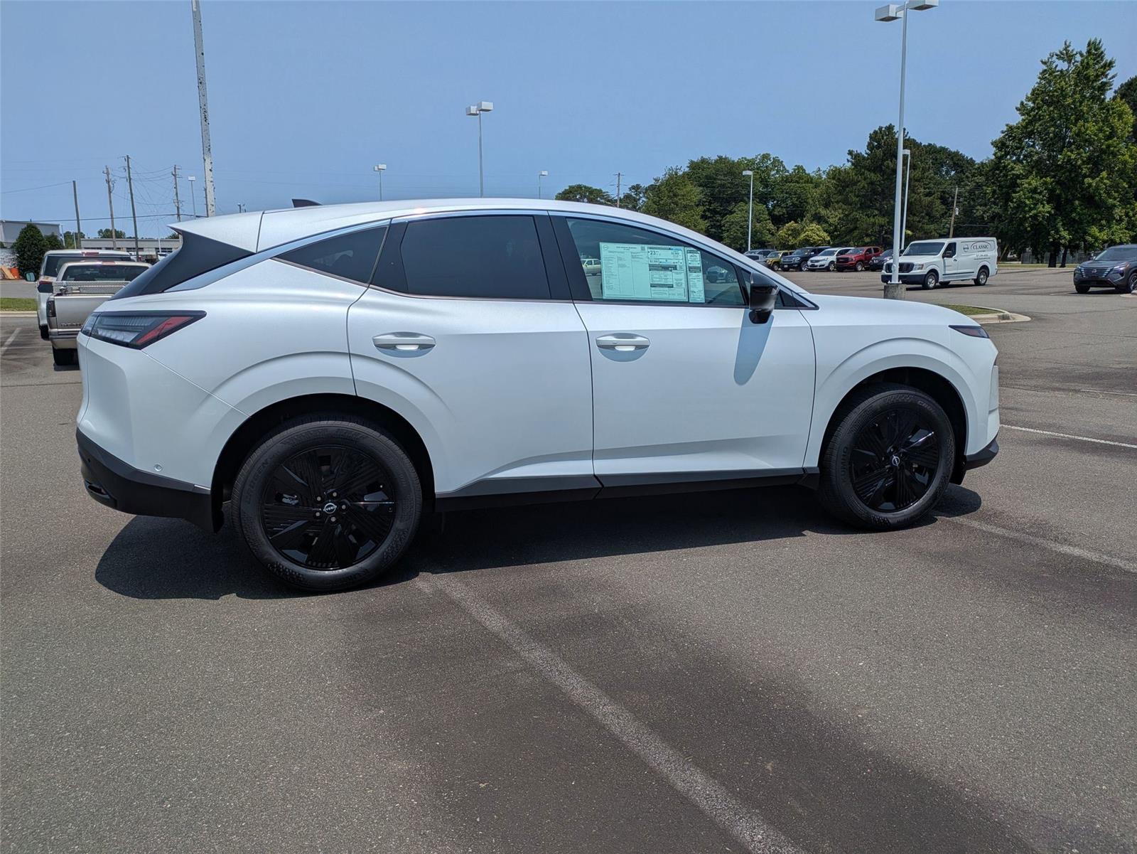 2025 Nissan Murano SV photo 3
