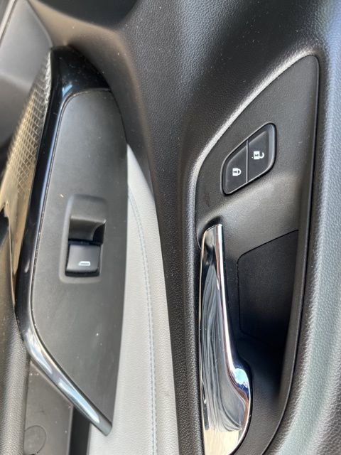2024 Chevrolet Trax LT photo 23