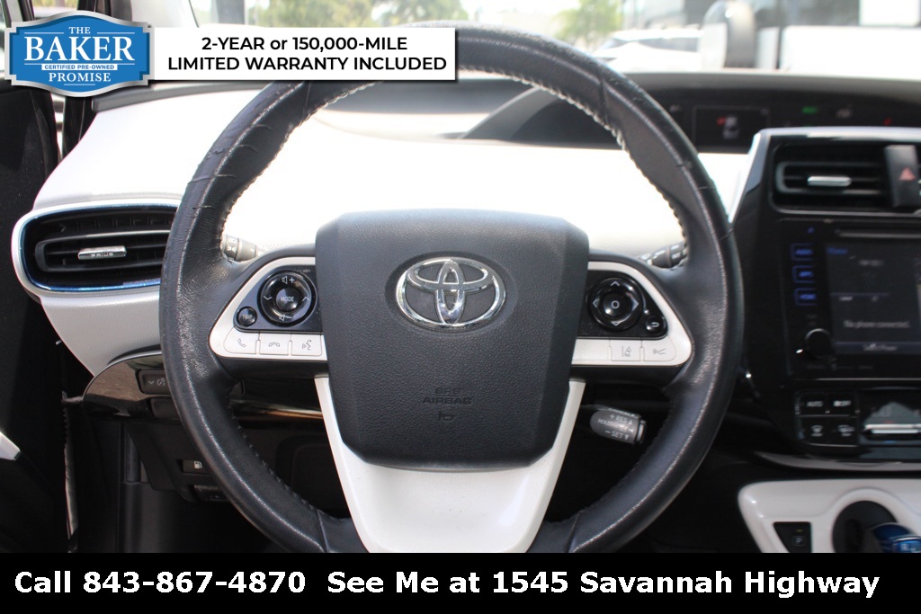 2017 Toyota Prius Four photo 7