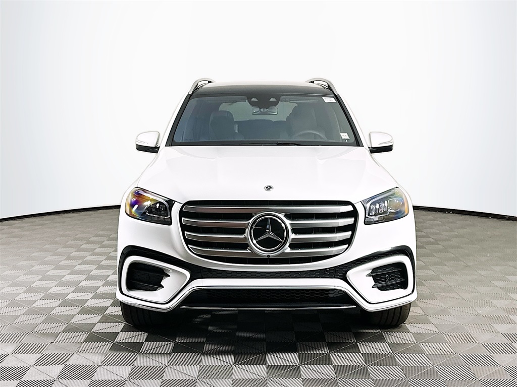 2026 Mercedes Benz GLS 580 4MATIC photo 2