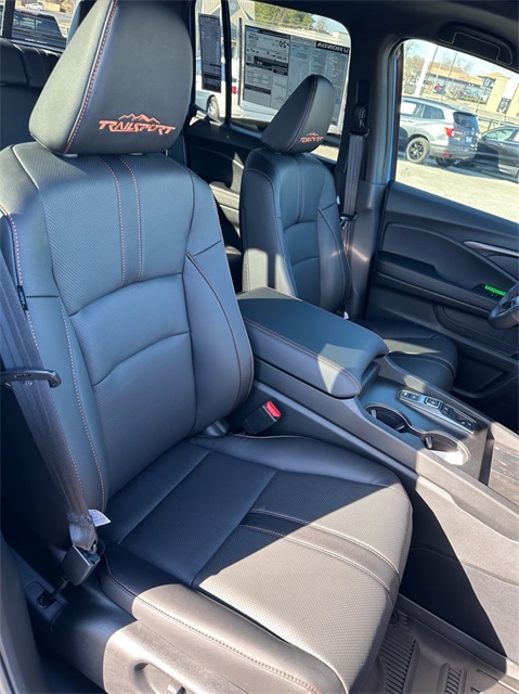 2025 Honda Ridgeline TrailSport photo 24