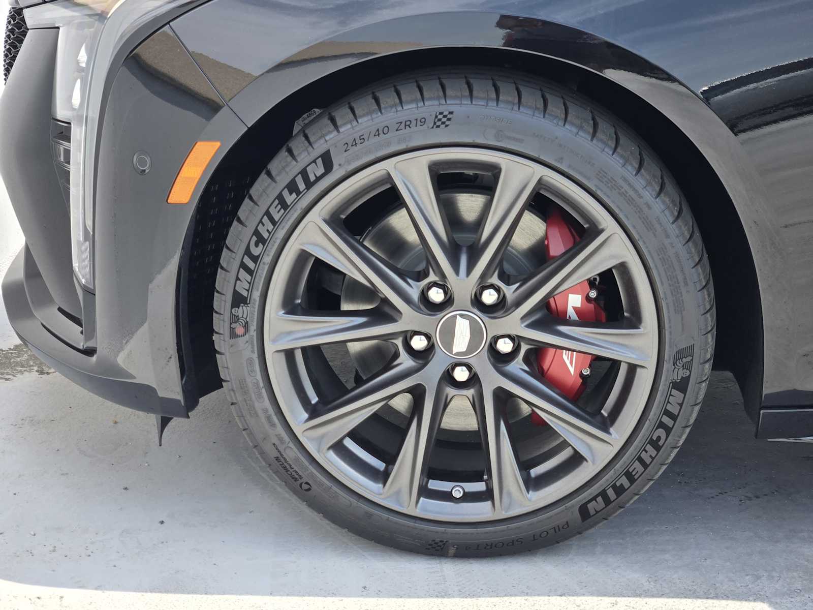 2026 Cadillac CT5 V photo 7