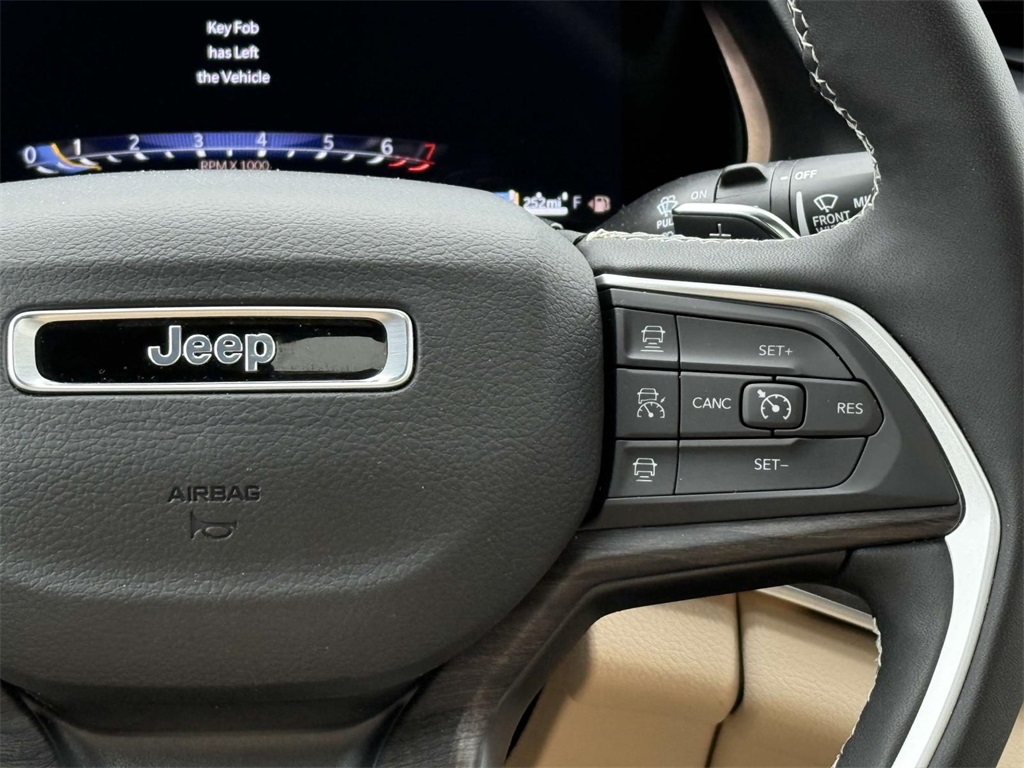 2025 Jeep Grand Cherokee Limited photo 19