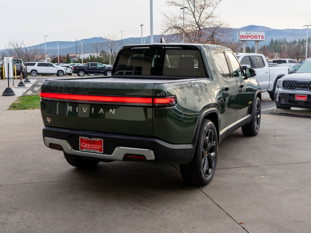 2023 Rivian R1T Adventure photo 3