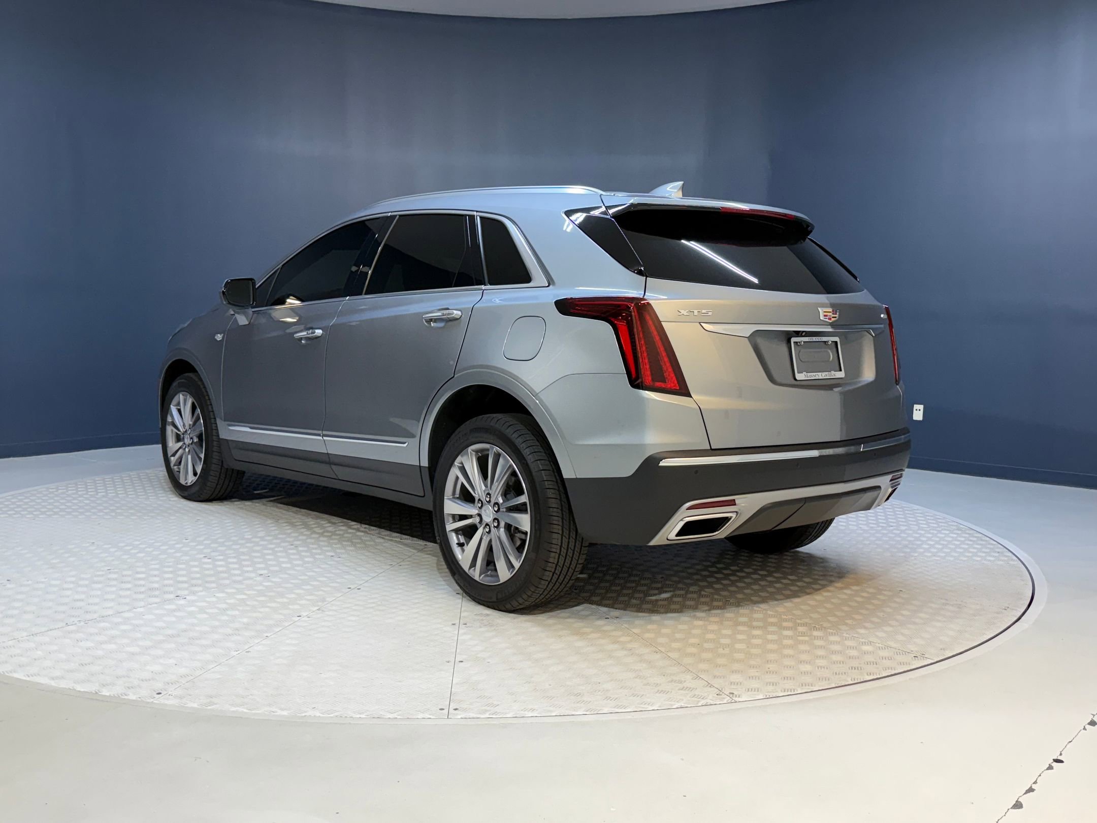 2024 Cadillac XT5 Premium Luxury photo 3