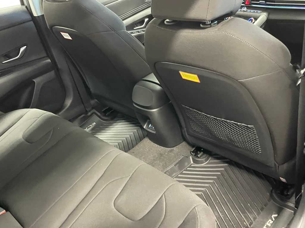2024 Hyundai Elantra SEL Convenience photo 39