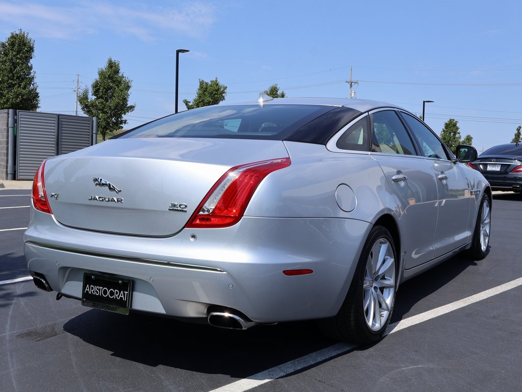 2014 Jaguar XJ Base photo 5