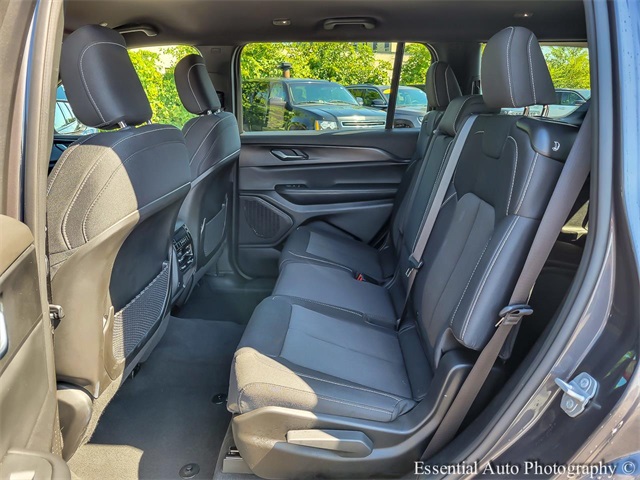 2024 JEEP GRAND CHEROKEE L - Image 10