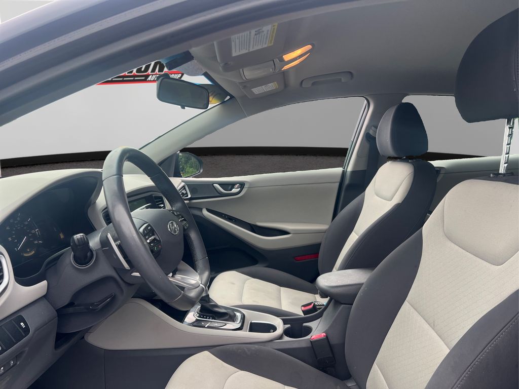 2018 Hyundai Ioniq Plug-In Hybrid photo 5