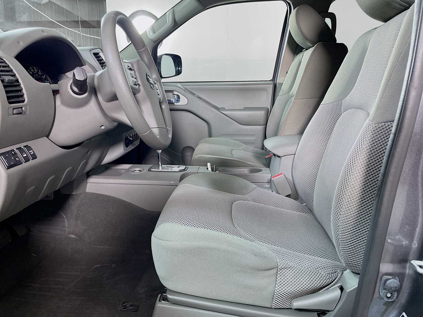 2021 Nissan Frontier SV photo 17
