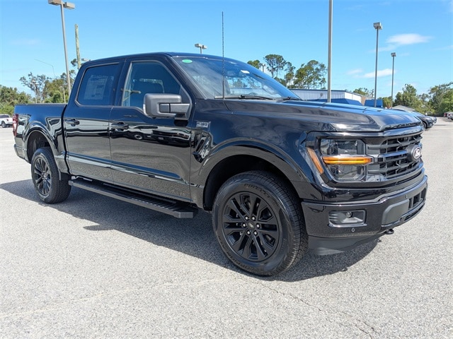 2025 Ford F-150 XLT photo 2
