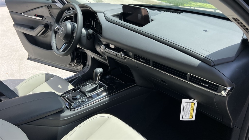 2025 Mazda CX-30 2.5 S Preferred photo 32