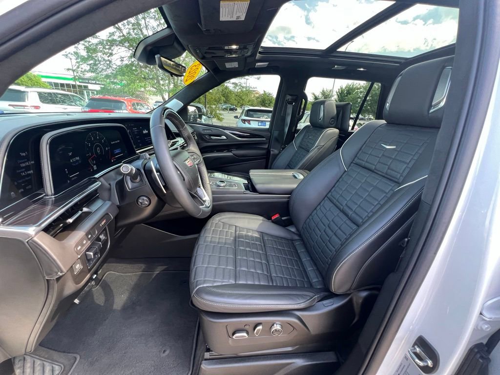 2023 Cadillac Escalade V-Series photo 16