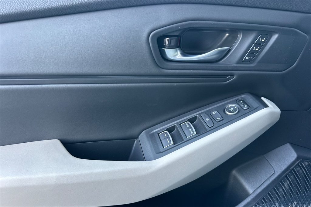2025 Honda Accord Hybrid EX-L photo 9