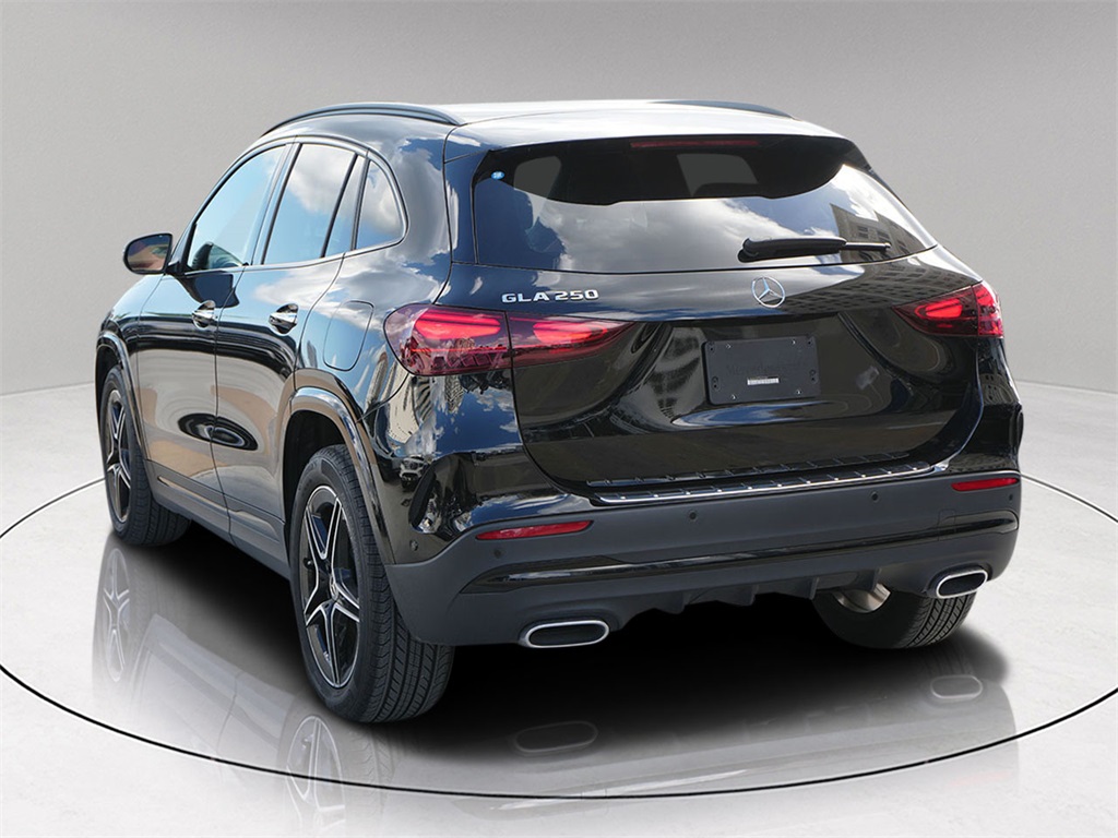 2025 Mercedes Benz GLA 250 photo 4