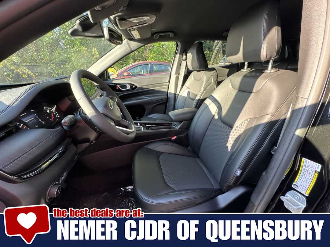 2026 Jeep Compass Latitude Altitude Special Edition photo 4