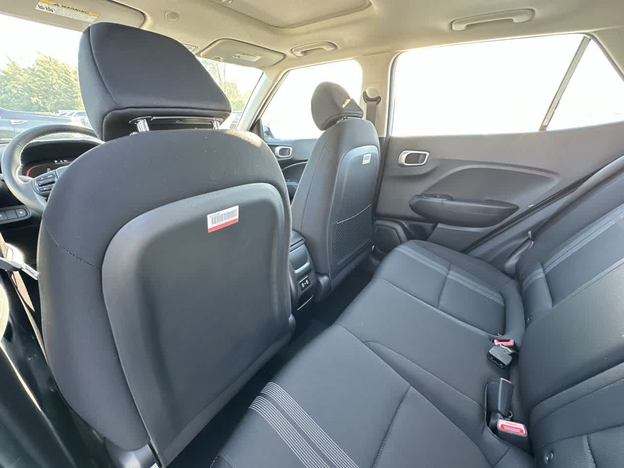 2025 Hyundai Venue SEL photo 22