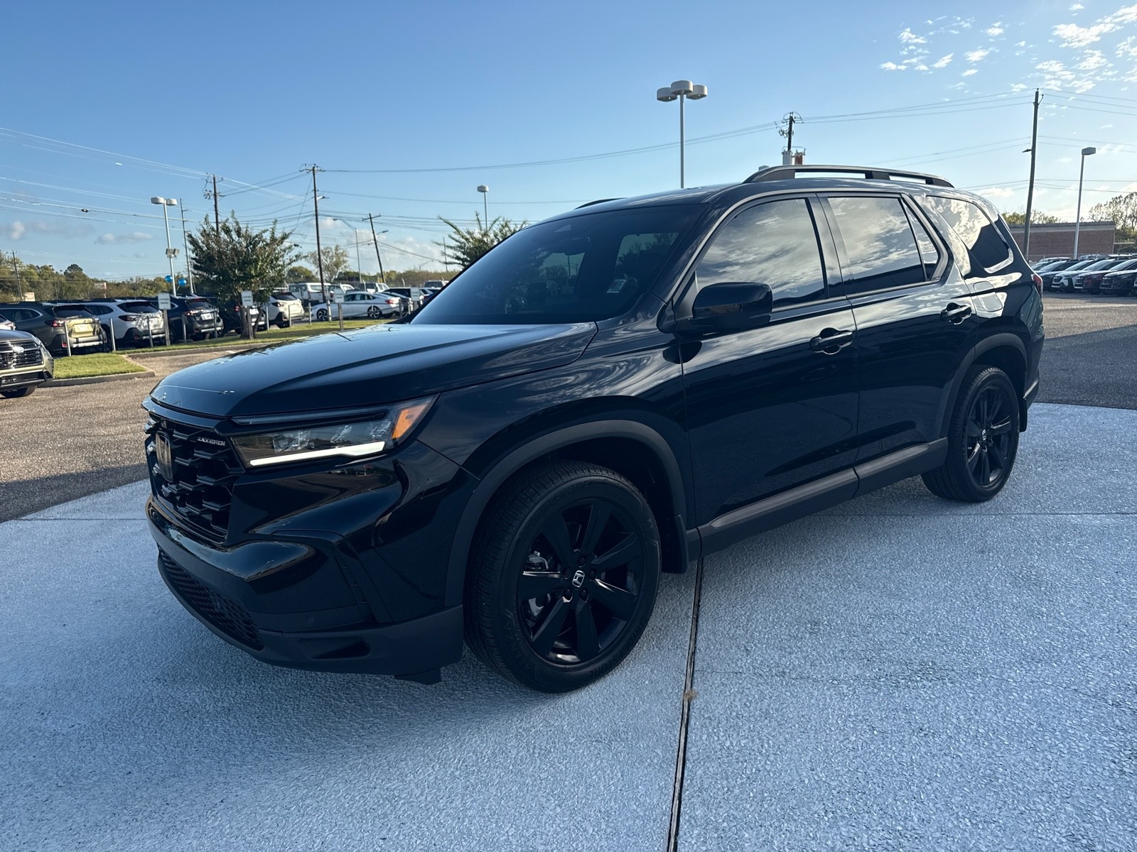 2025 Honda Pilot Black Edition photo 3