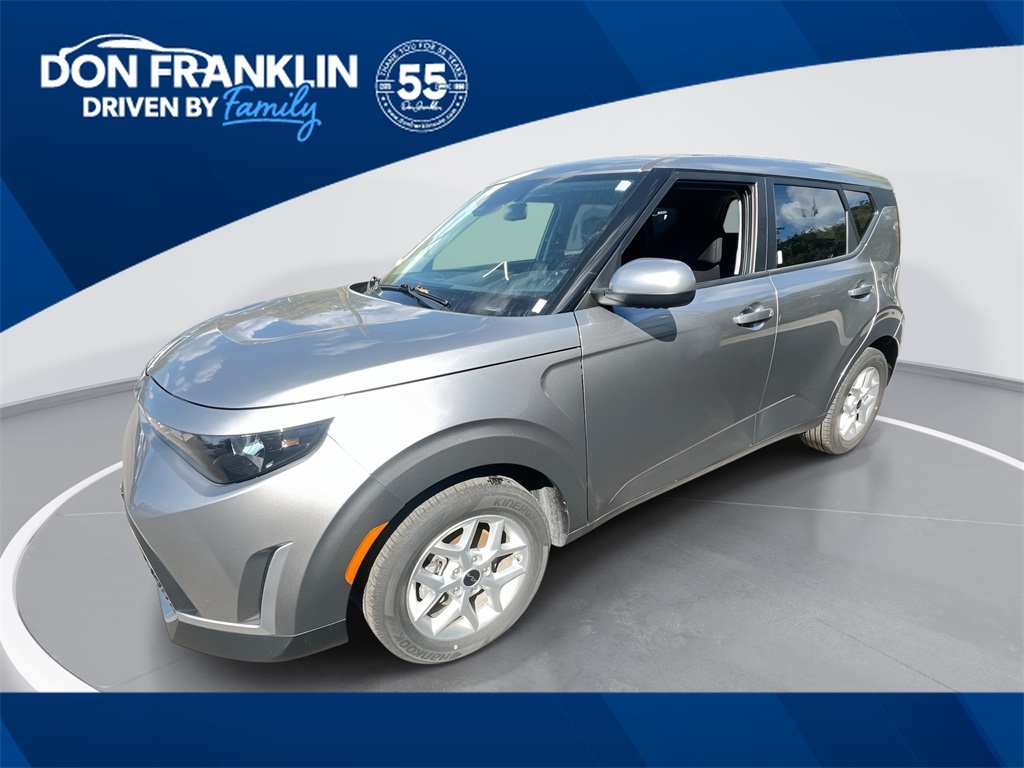 2024 Kia Soul LX's photo