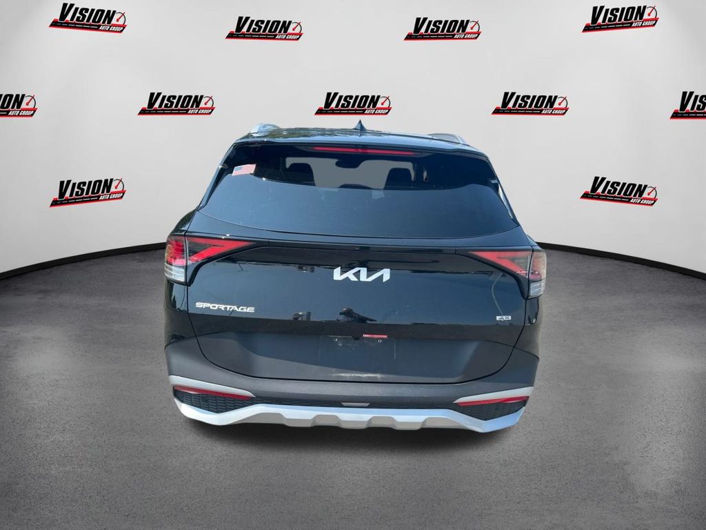 2024 Kia Sportage EX photo 6