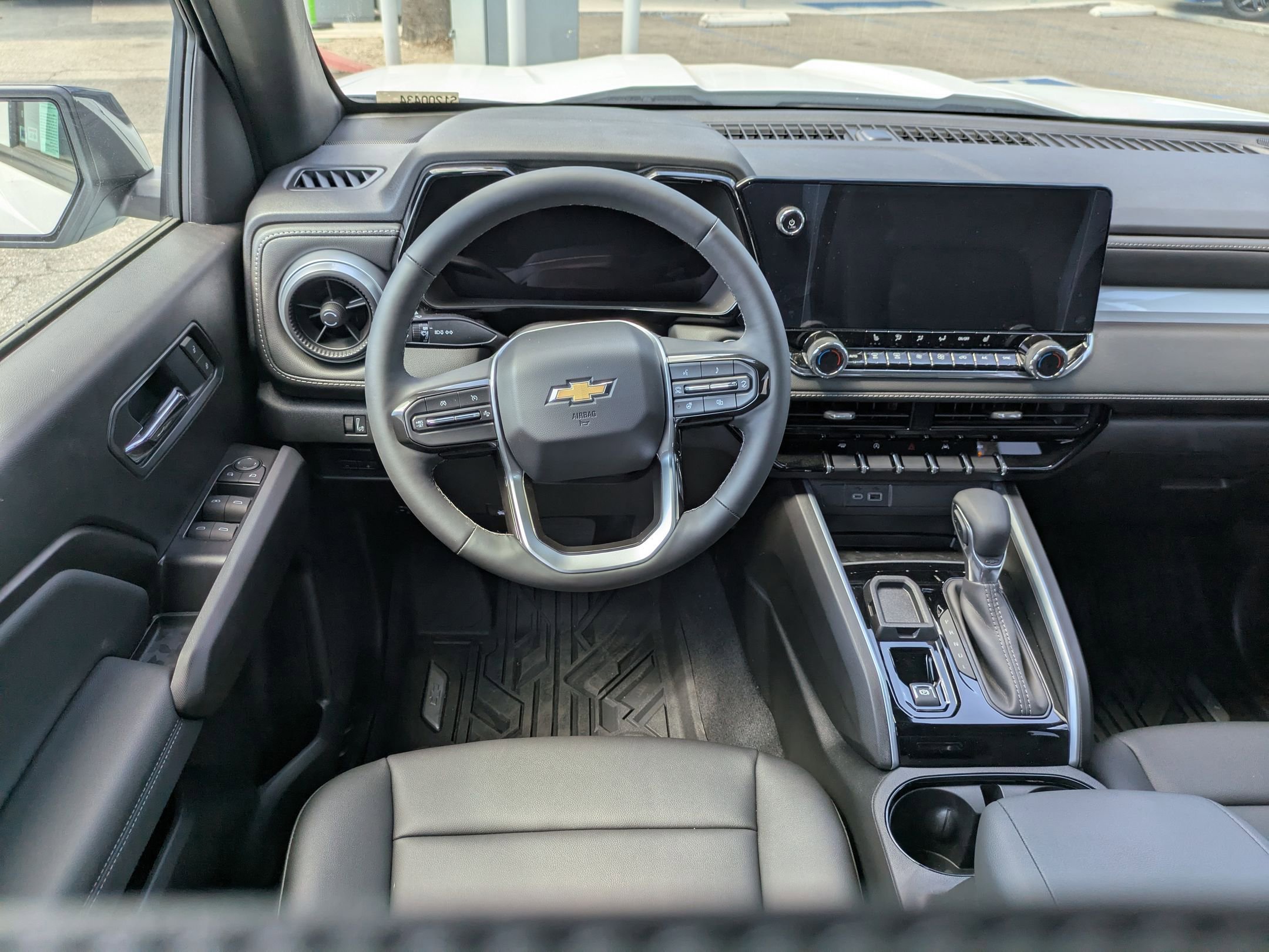 2025 Chevrolet Colorado Work Truck LT photo 14