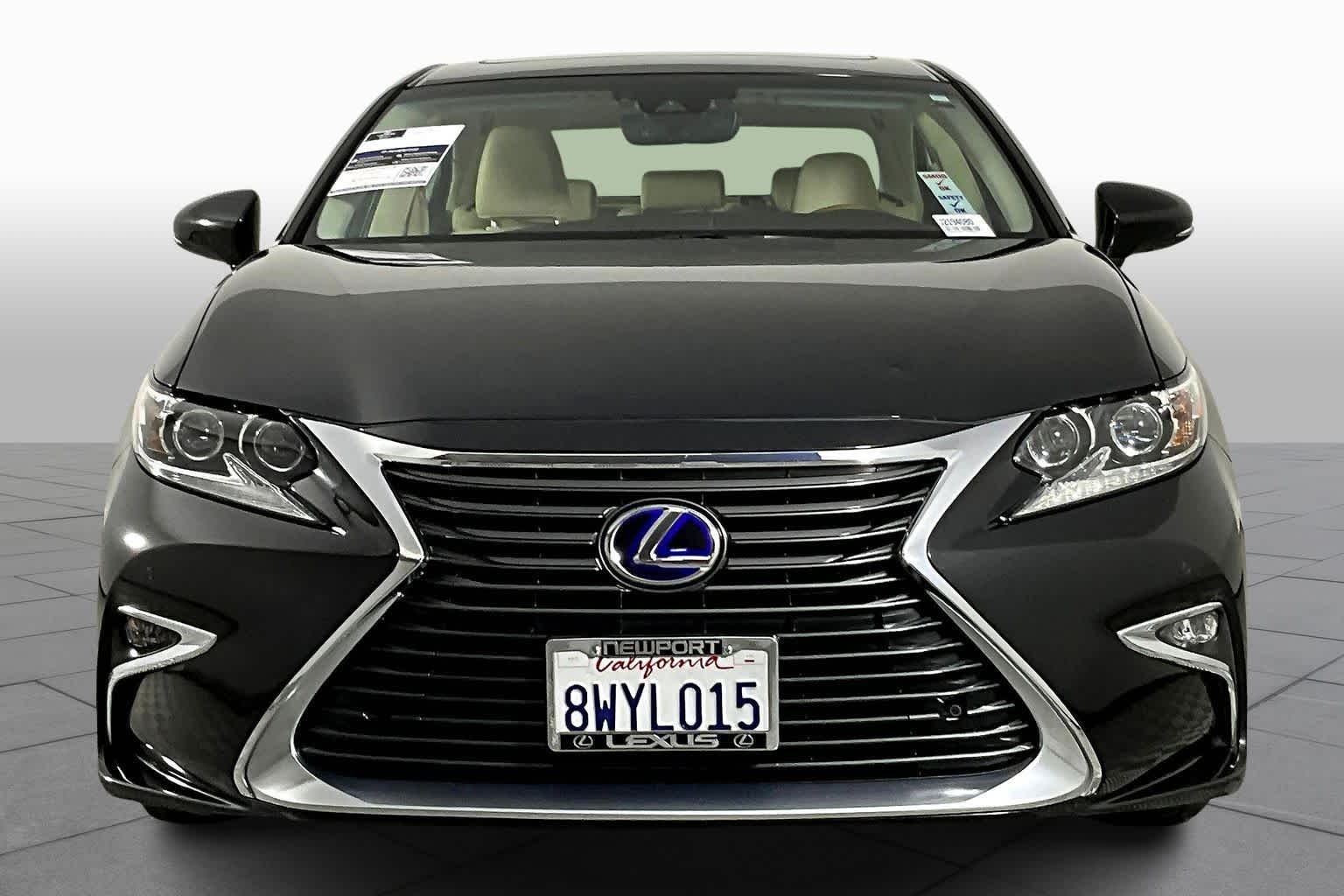 2018 Lexus ES 300h photo 3