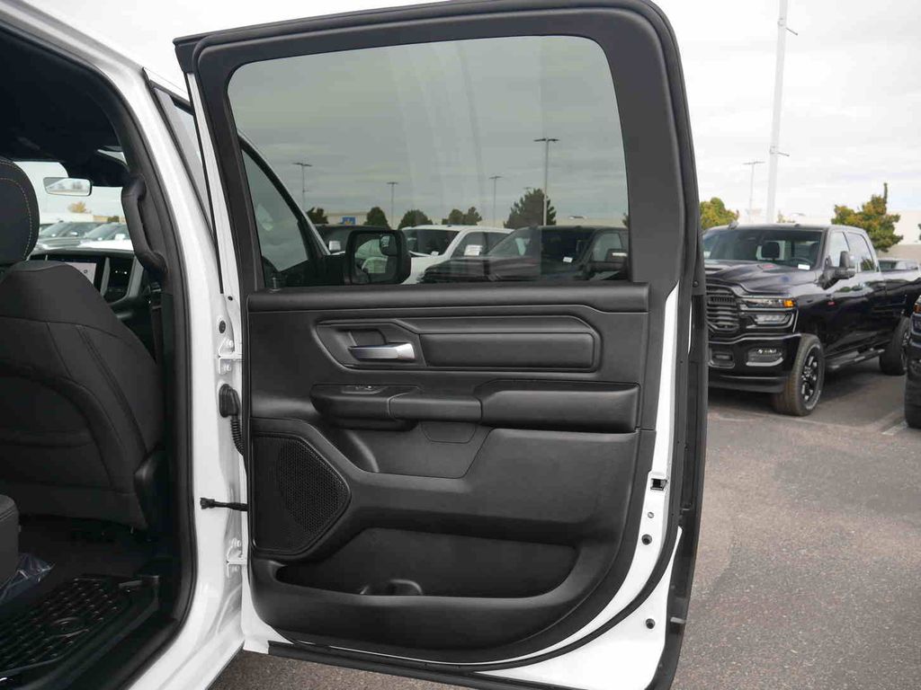 2026 Ram 1500 Tradesman photo 19