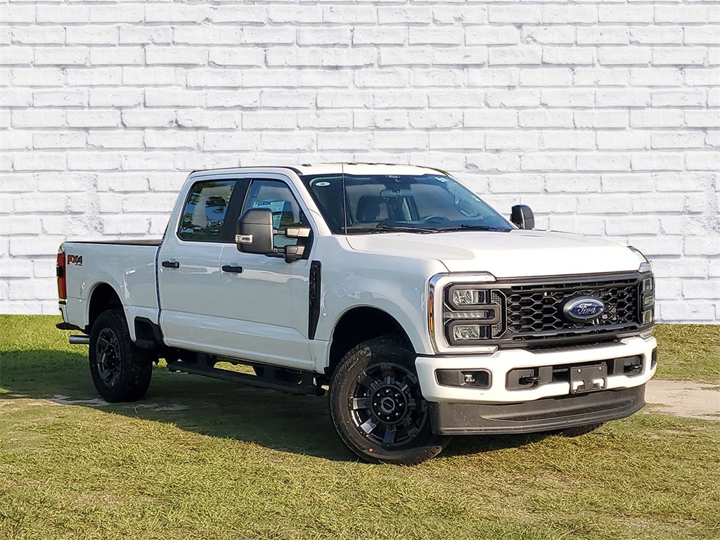 2025 Ford F-250 Super Duty XL's photo