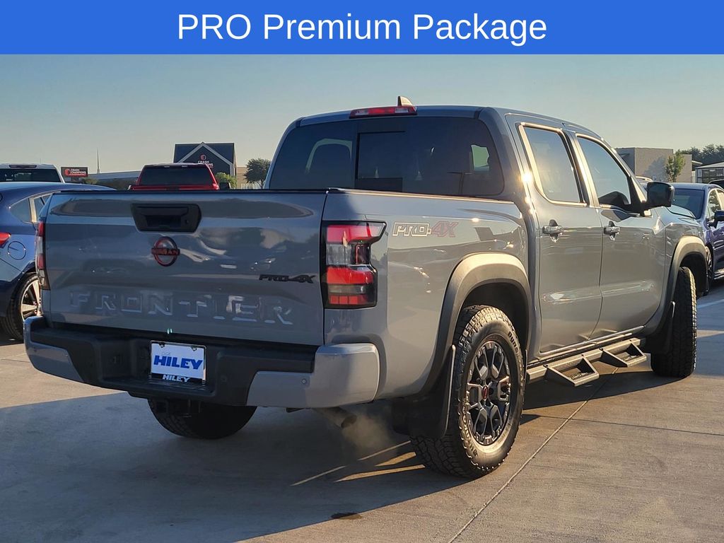 2024 Nissan Frontier PRO-4X photo 4
